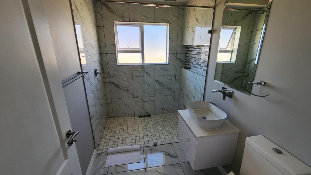 One Bedroom Unit With Kitchenette In Langebaan Country Estate - Solar Power Zewnętrze zdjęcie