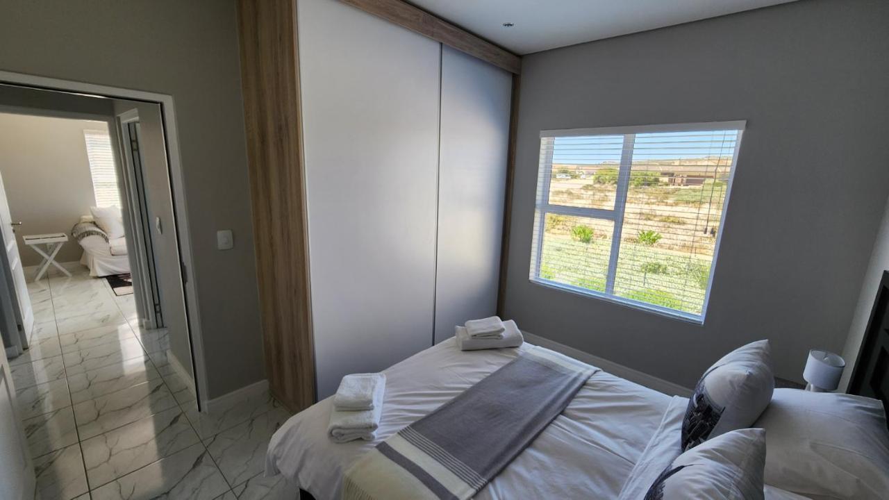 One Bedroom Unit With Kitchenette In Langebaan Country Estate - Solar Power Zewnętrze zdjęcie